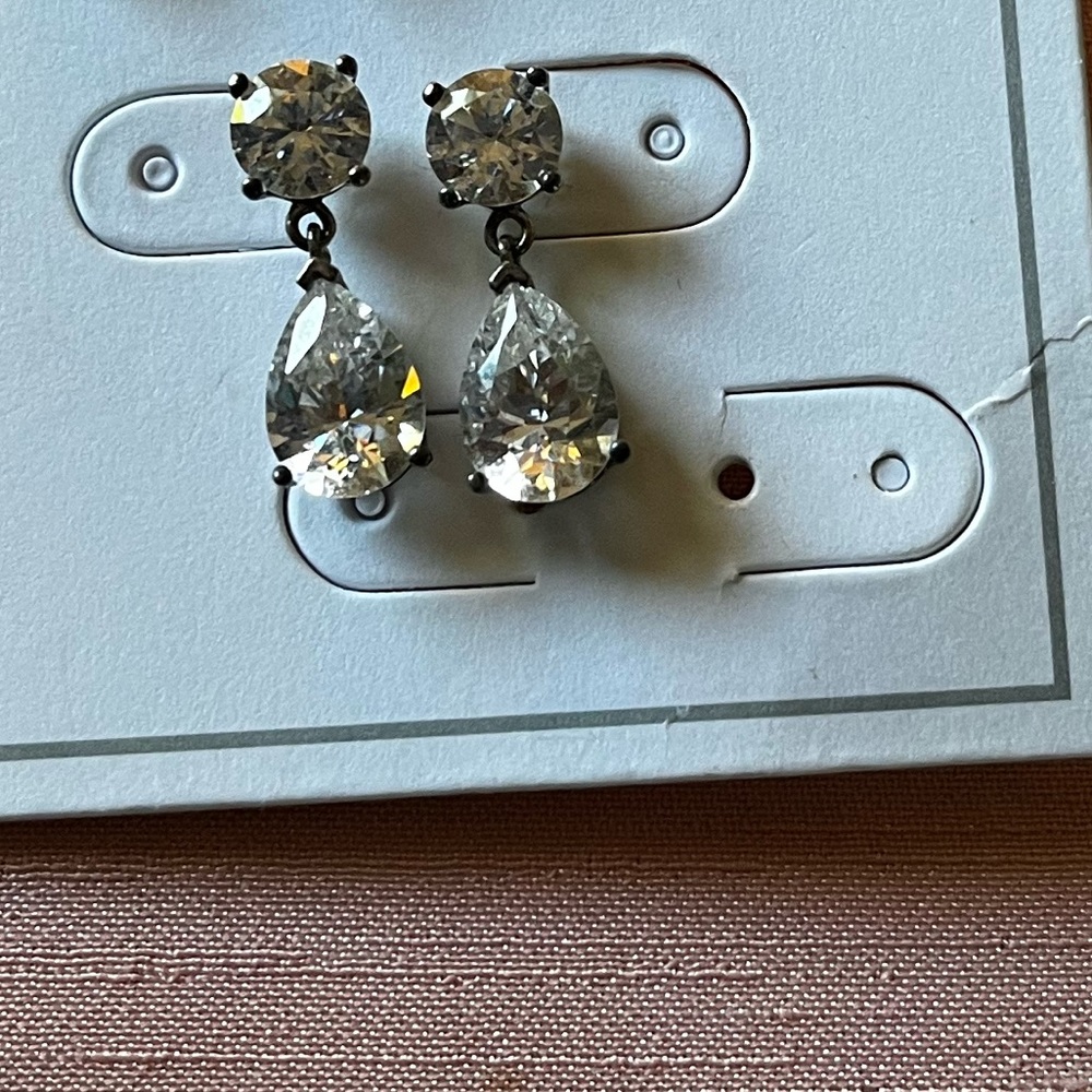 Dangle earrings!